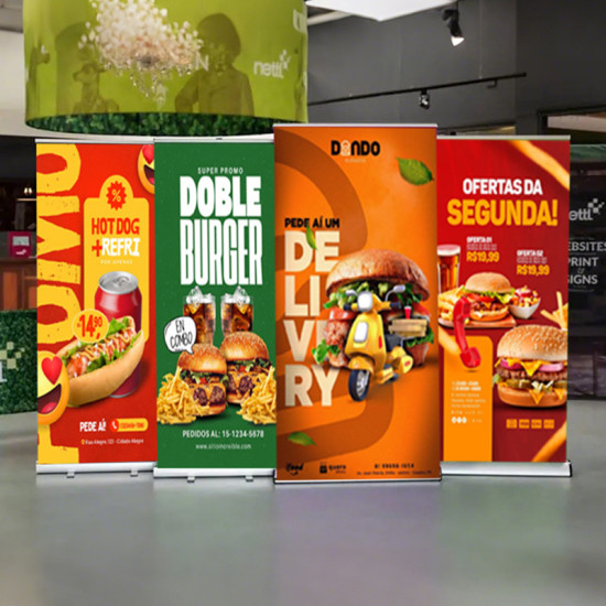 حامل لافتة إعلانية قابلة للطي رول اب من الألمنيوم الفاخر من ميديا عربية